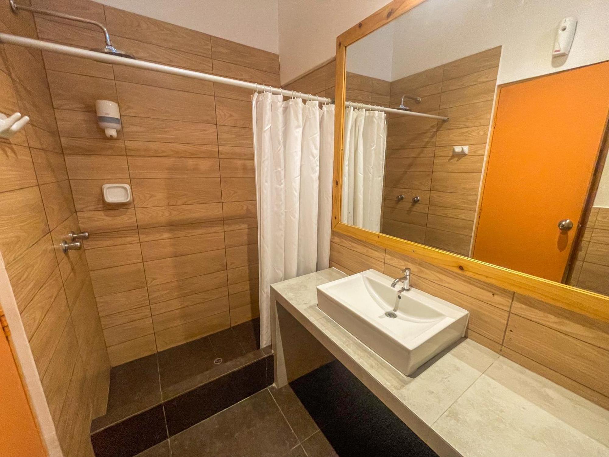 Hotel Viajero Paracas